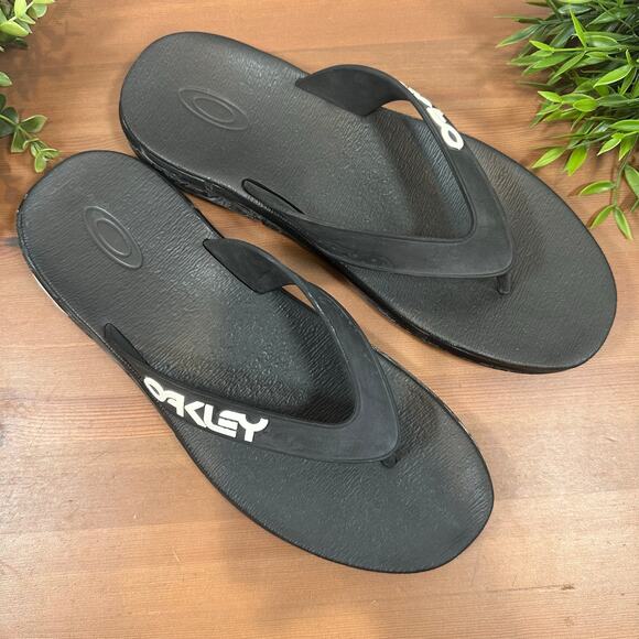 Oakley Men's B1B Flip Flop Black Sandals Size 11 - Picture 1 of 8